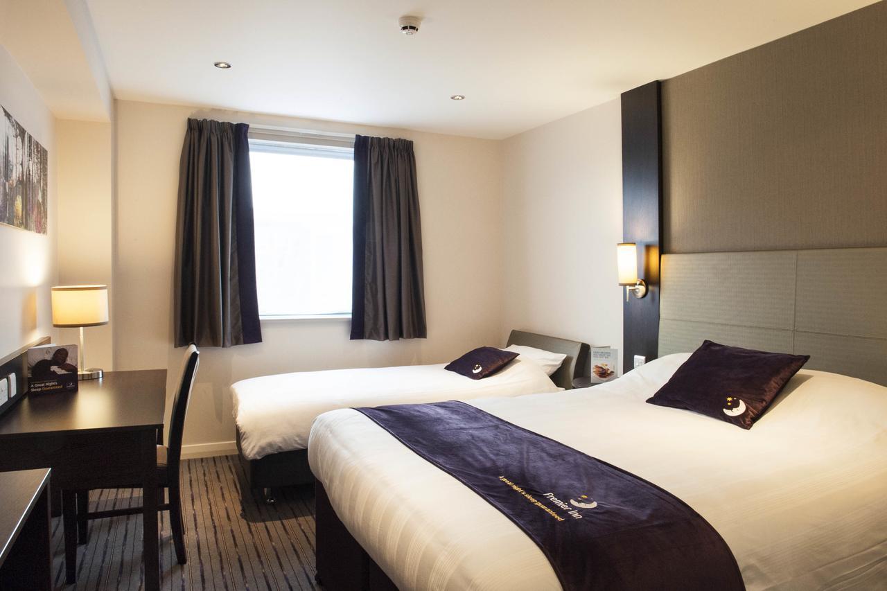 Premier Inn Heathrow Airport Terminal 4 Hillingdon Eksteriør bilde