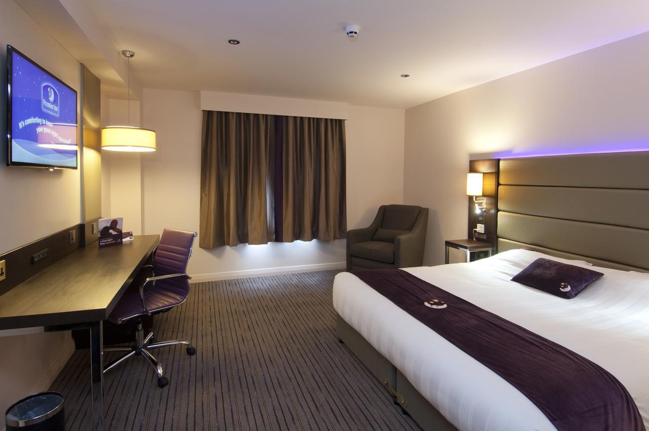 Premier Inn Heathrow Airport Terminal 4 Hillingdon Eksteriør bilde